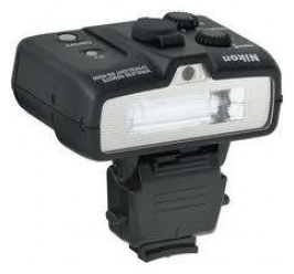 NIKON bliskavica SB-R200